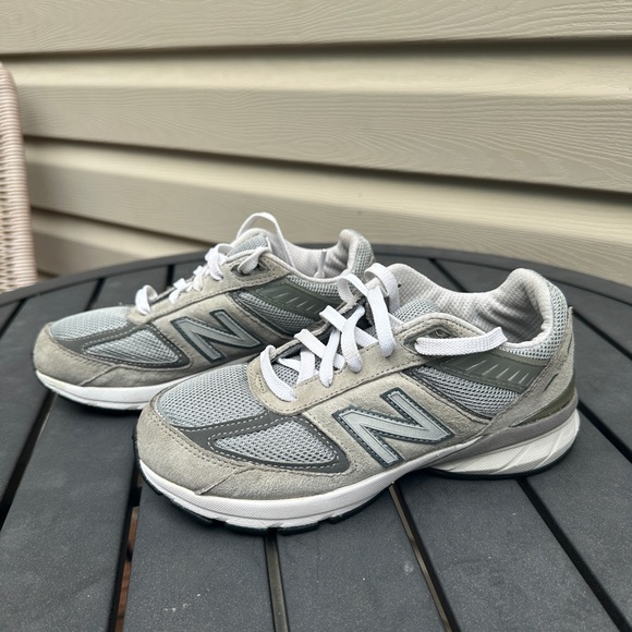 New Balance 990v5 Kids (Size 3Y) - Good Condition! - Picture 1 of 4